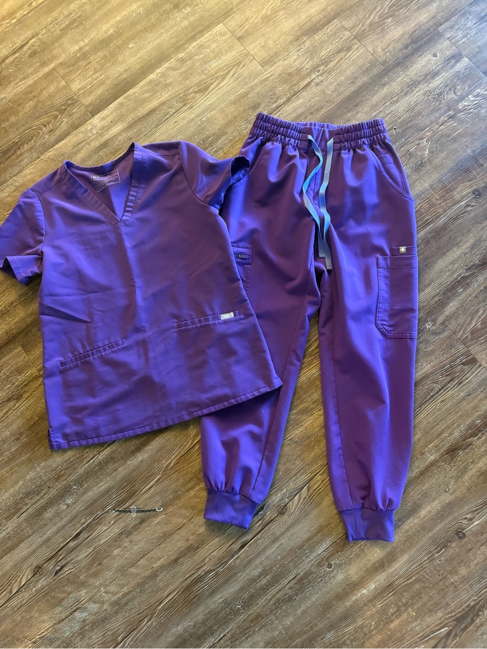 Figs Women's purple Scrub Set